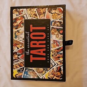 Tarot book and card set